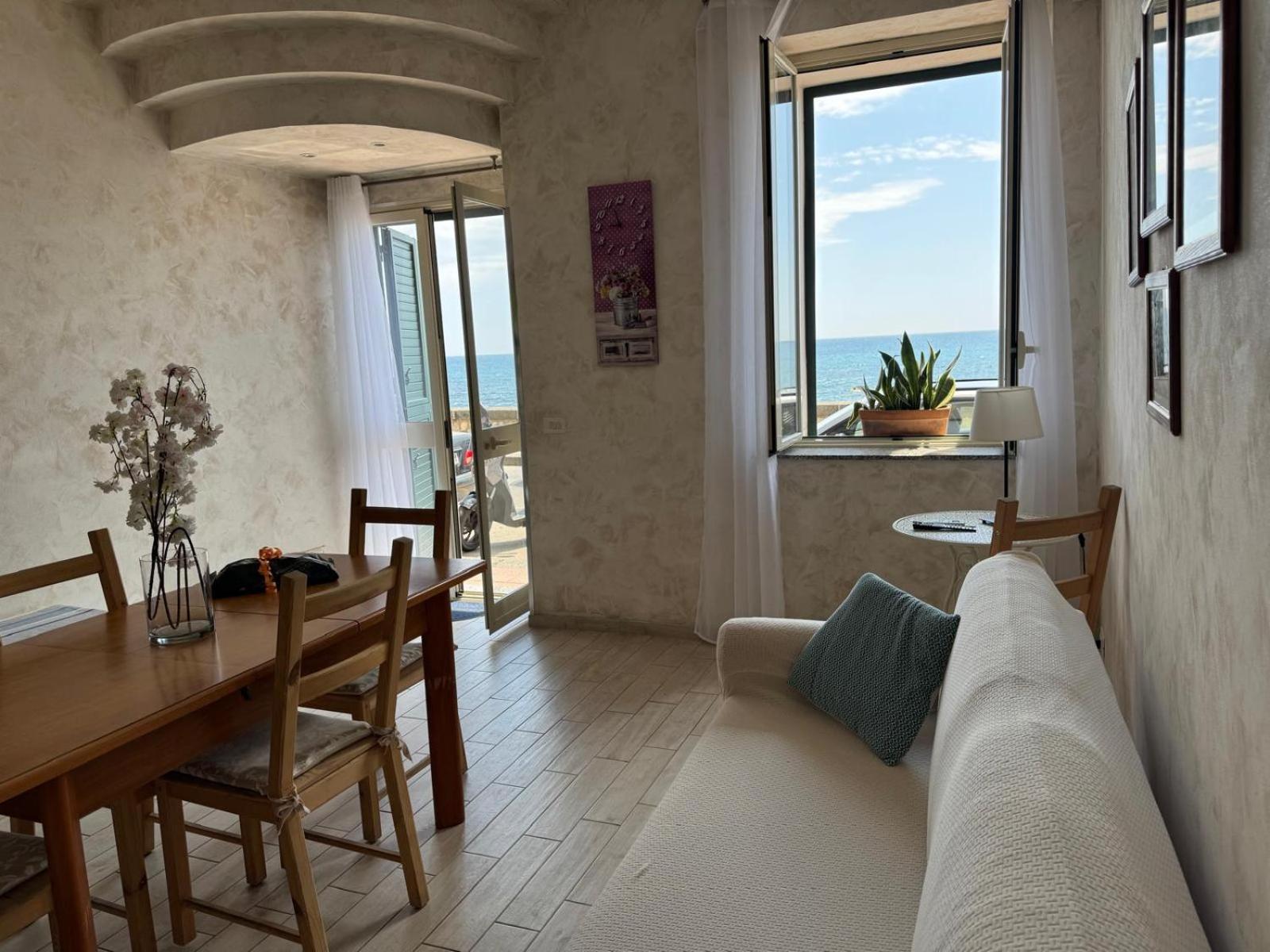 Casa Vacanza Sweet Home Джардіні-Наксос Екстер'єр фото
