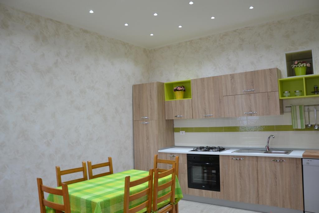 Casa Vacanza Sweet Home Джардіні-Наксос Екстер'єр фото