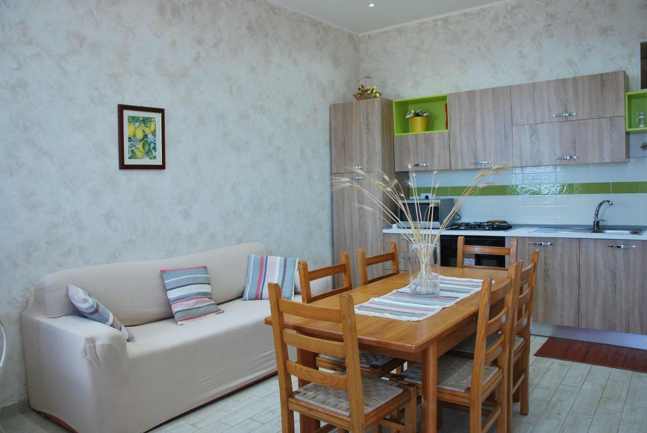 Casa Vacanza Sweet Home Джардіні-Наксос Екстер'єр фото